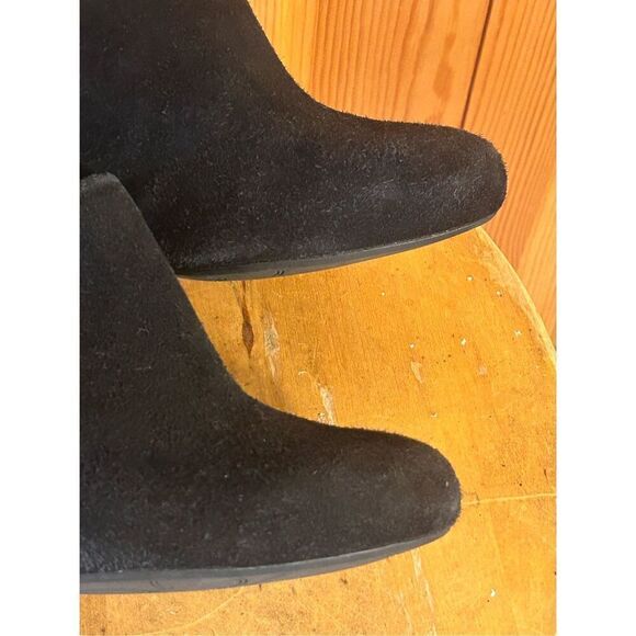 Clarks Artisan Cushion Boots 10M Black Suede Zip Up Wedge Ankle Boot - Picture 9 of 10